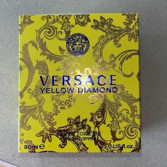 Versace yellow diamond 3.0 fl oz BRAND NEW NEVER USED COMES WITH BOX! - Picture 4 of 8